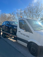 Ismir šlep vozilo sa ukrcanim automobilom